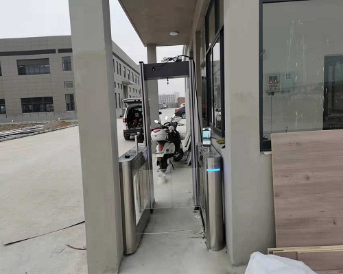 江苏省南通昱恒电气（测温门人脸识别闸机）(图1)